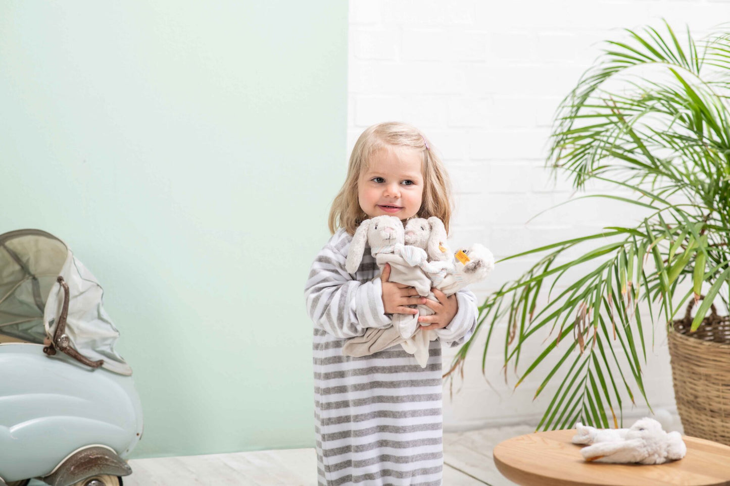 Soft Cuddly Hoppie Hase 28cm - von steiff